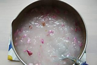 凉拌玫瑰绿豆粉的做法步骤：4